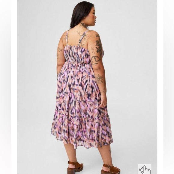 TORRID NWT Chiffon Midi dress - sweetheart neckline, empire waist and pockets! - Picture 2 of 5